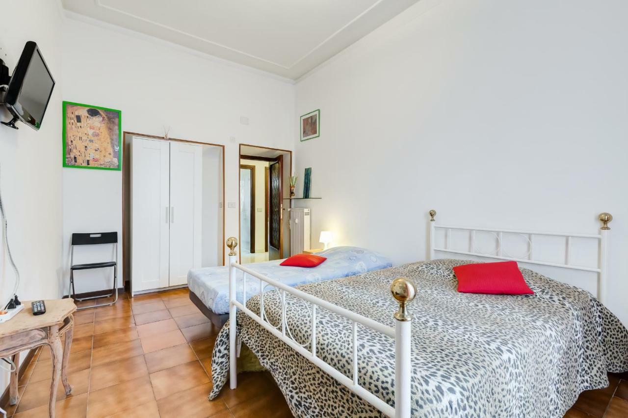 Casa Vacanza Home Sweet Home Di Fatha Roma Exterior foto